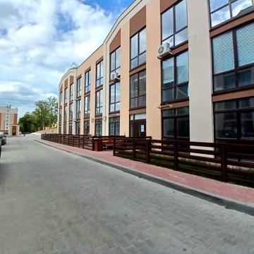 1м2=650уе Продам трикімнатну квартиру з власним двором. Розстрочка