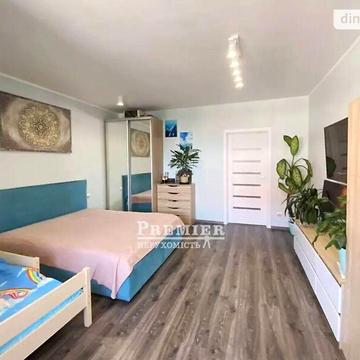Продаж 2к Квартира Старицького вулиця