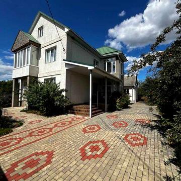 Продаж просторого, сучасного будинку в с.Дубіївка, неподалік м.Черкаси