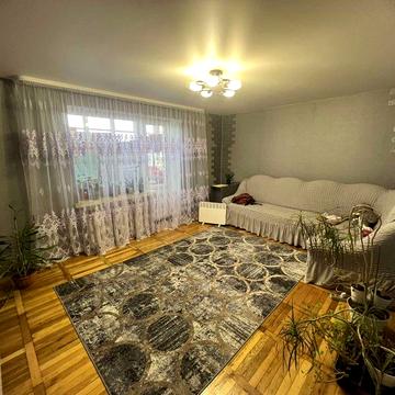 Продаж 4-х кімнатної квартири