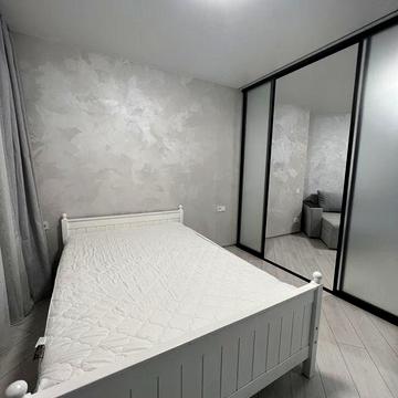 Здам однокімнатну квартиру Crystal avenue