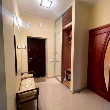 Продам 2-кімнатну квартиру в елітному районі, вул. Кубанська