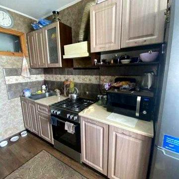 Продам 2-кімнатну квартиру на Садах-2