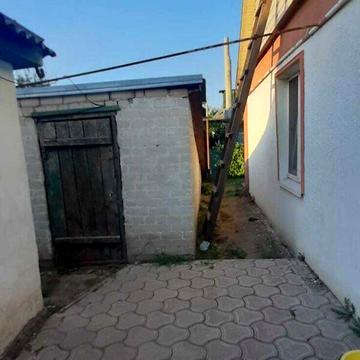 Продаж 3к Дім Миру вулиця