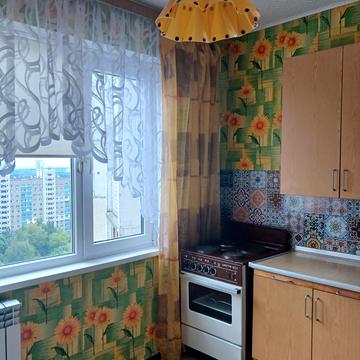 Академіка Заболотного вул., 32