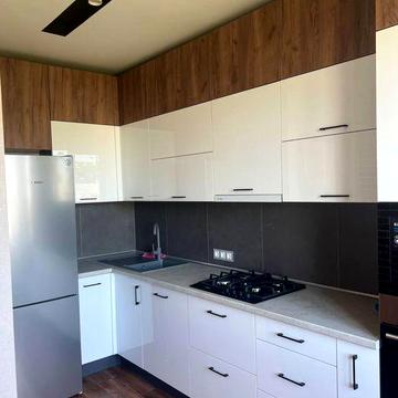 Оренда 2-кімн. квартири в центрі, вул. Новосельського