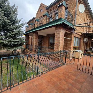 Продажа дома в Престижном р-не Царском селе 300м 290000$