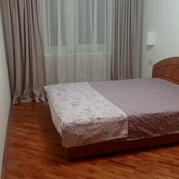 Академіка Курчатова просп., 12