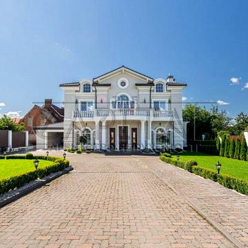 Продаж простoрого та елегантного будинку площею 753 м² у Крюківщині