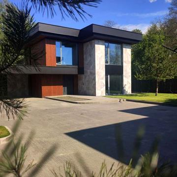 Лісова вул.