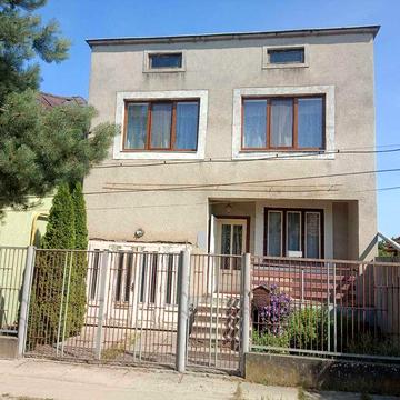 ПРОДАЖ 2 поверхового будинку 118 кв.м. недалеко від центру міста!