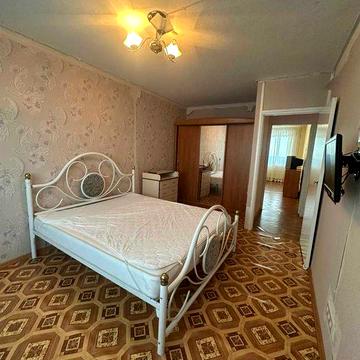 Сдам 2 комнатную квартиру на Алексеевке, пр.Л.Свободы,39. м.Победа.