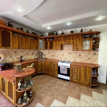 Продам будинок в Івано-Франківську р-н Майзлі ( Незалежності)