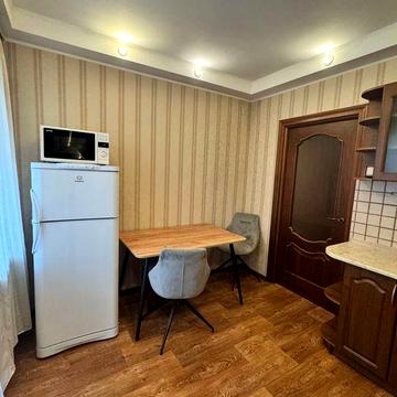 1кДрагоманова 8а з паркомісцем