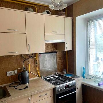 Продаж 2кім квартири по вул Роксоляни 55тис уо