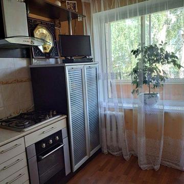 Павлоград продам квартиру 3 комнатная
