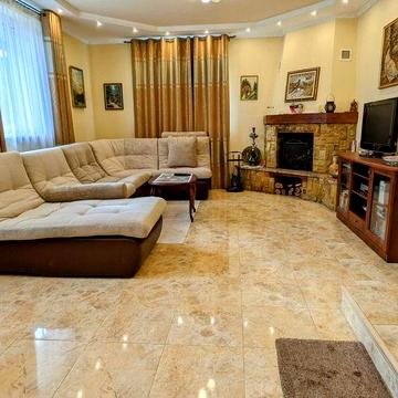 Якісний ремонт. Готовий до проживання. Газ. Програми так