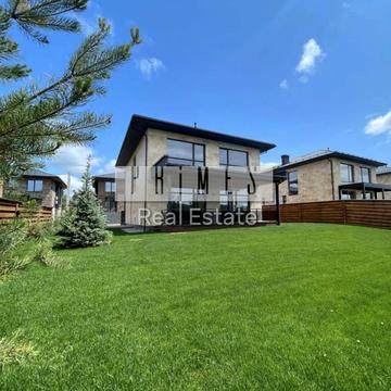 Квітнева вул.