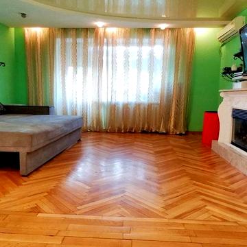 Євпаторійська вул., 100