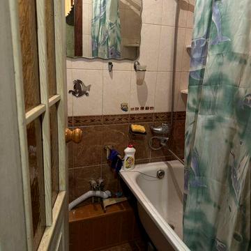 Продам студию на каркача 77 с мебелью и техникой