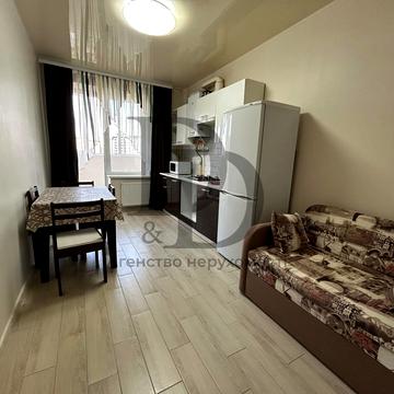 Тарасівська вул., 25