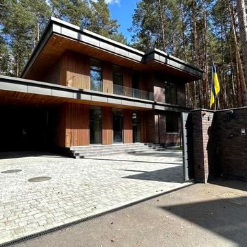 Жовтнева вул.