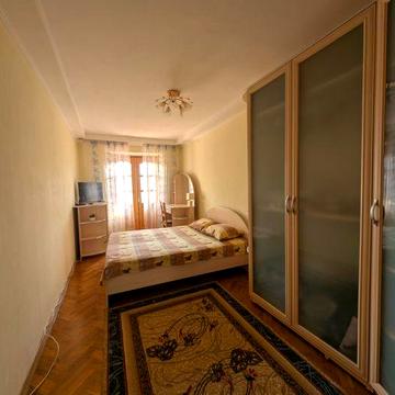Продаж 3-х кімнатної квартири на вул. Володимира Великого, 56