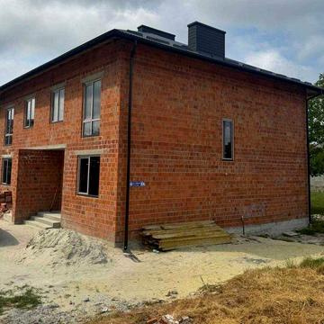 Продаж котеджу у передмісті Львова з усіма комунікаціями