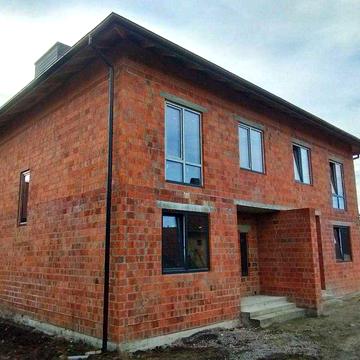 Продаж котеджу у передмісті Львова з усіма комунікаціями