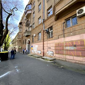 Святослава Караванського вул. (Жуковського), 17