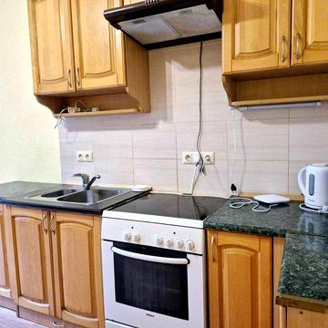 метро Шулявка.ул.Вадима Гетьмана 30Б.метро Политехнический институт.