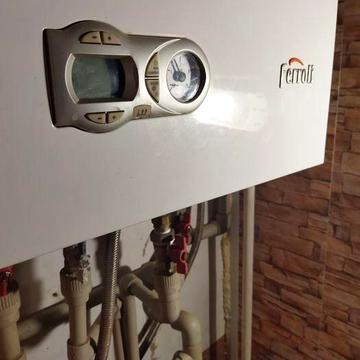 Продам или обменяю 2 дома на одном участке