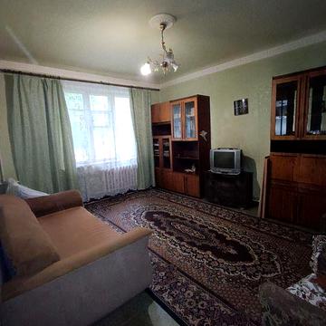 Продам 2-кімнатну квартиру в центрі Камянського