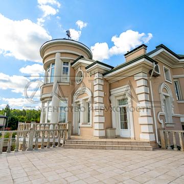 Зелена