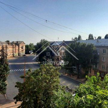 Продається 3-кімнатна квартира по вул. Зимових Походів (Симбірцева)