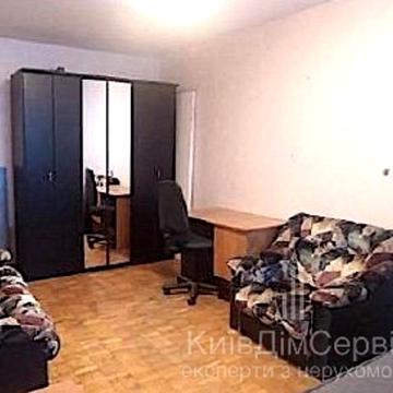 Павла Тичини просп., 13