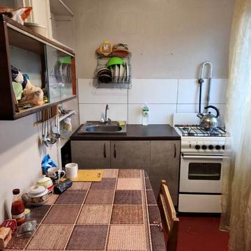 Братиславська вул., 34