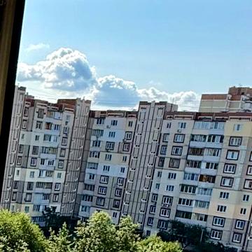 Каштанова вул., 3