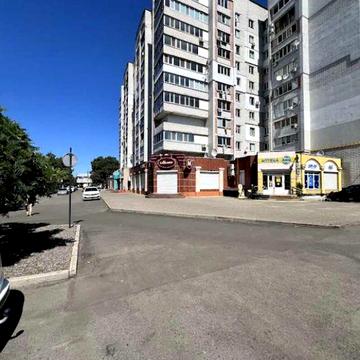 Продаж однокімнатної квартири на бульварі. Галина.