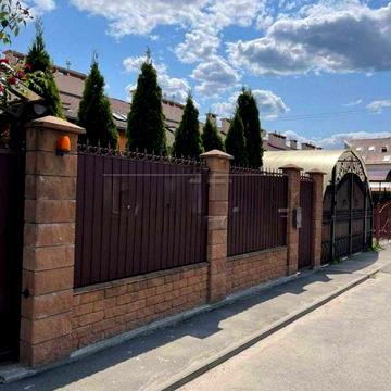 Здам 2 поверховий будинок в с. Вишневе