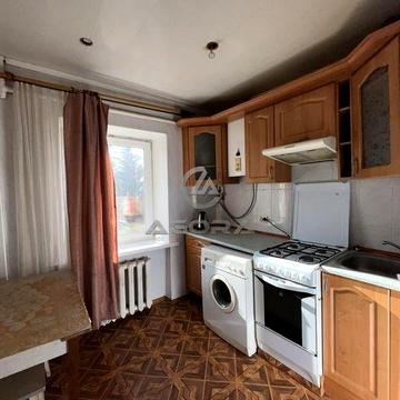 Продам 2-кімнатну квартиру в самому центрі Івано-Франківська