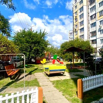 ЦЕНТР. Продаю вишукану 3-х к.кв., ремонт + дорогі меблі,техніка. Торг!