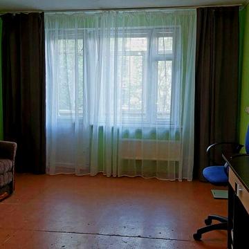 Продається 2-кімнатна квартира в затишному районі міста