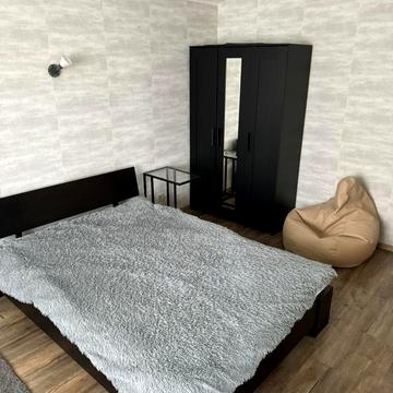 Голосіївський просп. (40-річчя Жовтня), 120к1