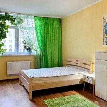 Сімї Кульженків вул. (Петра Дегтяренка), 33