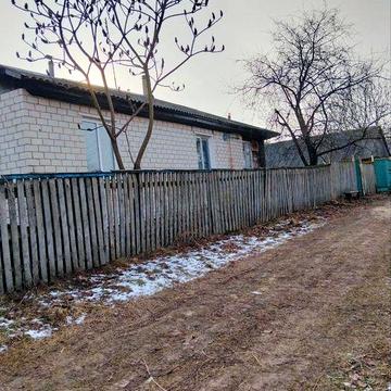 Будинок в с.Гусавка з великою ділянкою та спорудами – заїжджай і живи!