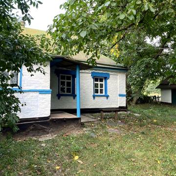 Продам будинок із земельною ділянкою
