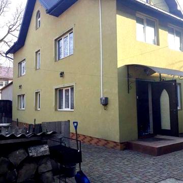 Особняк. Будинок. Рахів. Закарпаття. Закарпатье. Дом