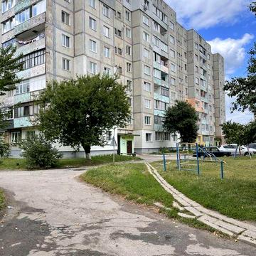 Продається 2 кімнатна квартира у Здолбунові