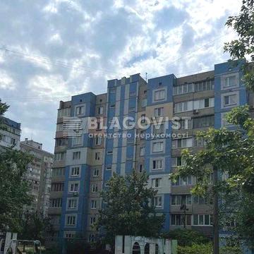 Продаж 3-кім кв на вулиці Здолбунівська 7а,  під ремонт
